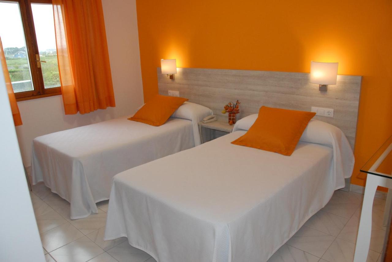 Hotel Las Catedrales Pumarín Extérieur photo